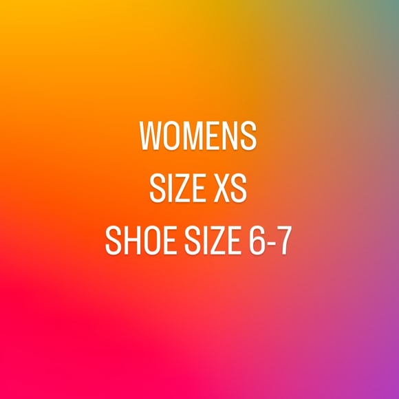 GREAT DEALS for BUNDLES!!! Read About My Closet ๐ - Picture 1 of 5